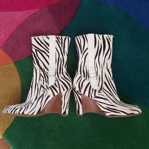 Zebra Boots Donald JPliner, size 9.